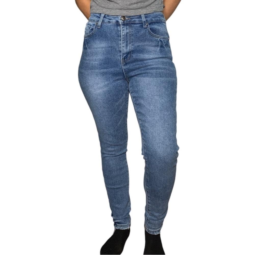 Deezer Jeans Butt Lifting
